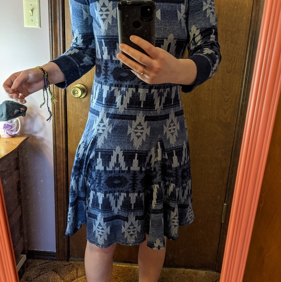 Dress - Picture 5 of 6